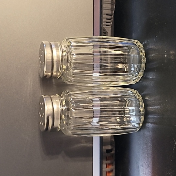 Vintage Ribbed Glass Salt & Pepper Shakers - Picture 1 of 8